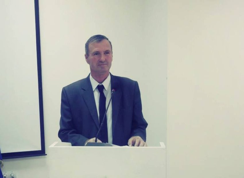 “Kush e do Mitrovicën, voton për ndryshim” – Agim Rexhepi thërret për mbështetje ndaj Faton Pecit