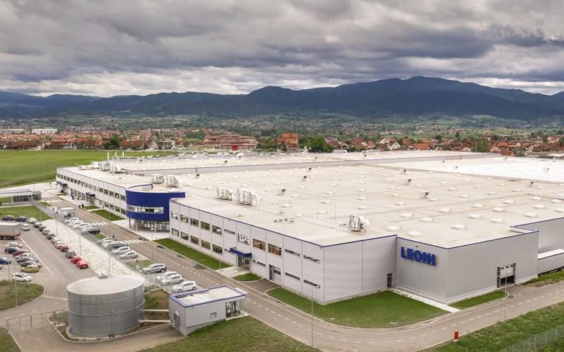 Rel: Gjithnjë e më shumë kompani të huaja po ua vënë drynin fabrikave në Serbi