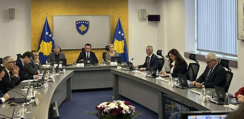 Qeveria në detyrë mban mbledhje elektronike, merr disa vendime të rëndësishme