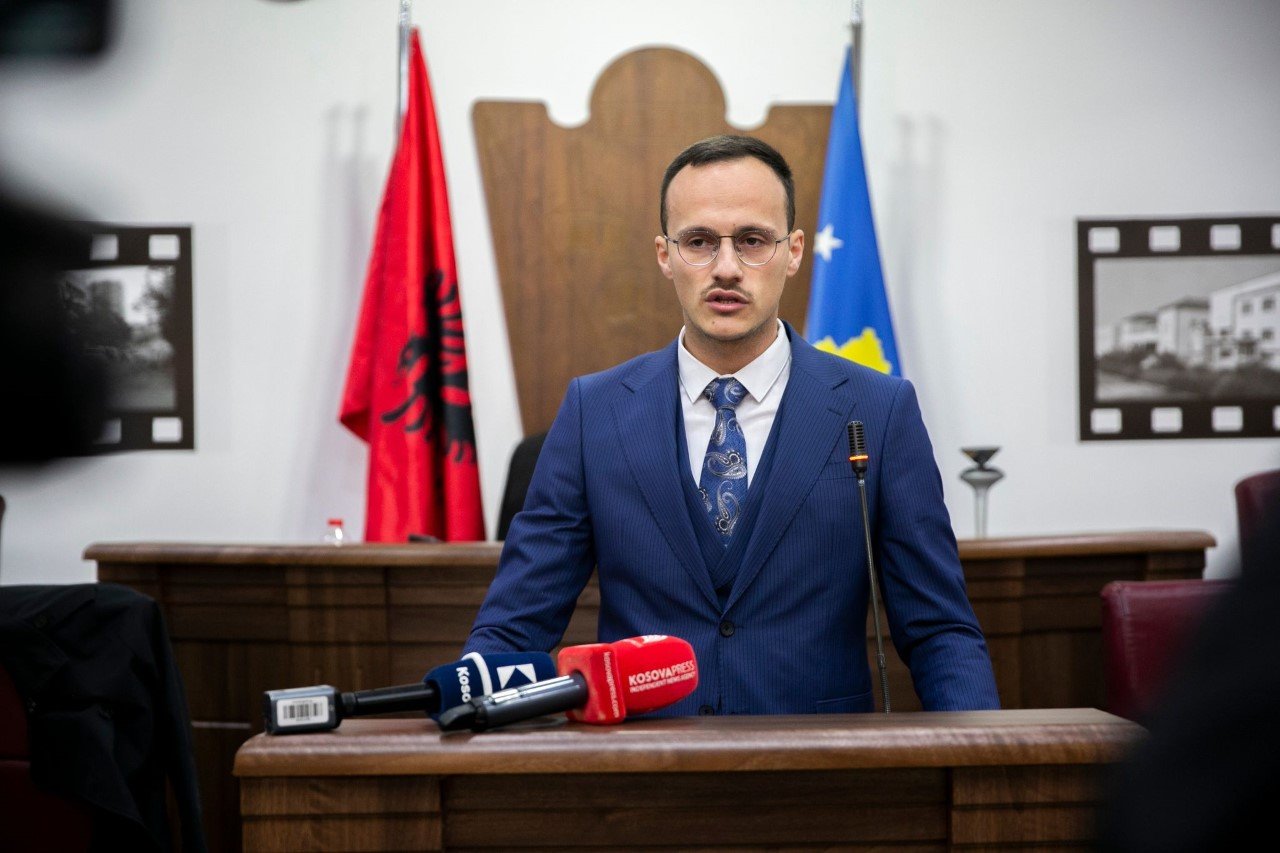 Alban Hyseni kryeson edhe në votat me kusht e ato me nevoja të veçanta