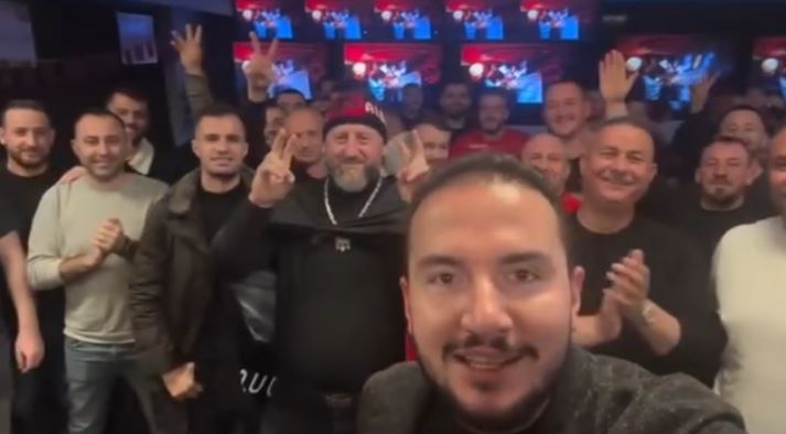 Takim me bashkëatdhetarët, Salianji mbështet kombëtaren nga Hamburgu