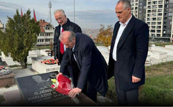 ​Në përvjetorin e themelimit të UÇK-së, tre nga bashkëthemeluesit e UÇK-së bëjnë deklaratë të përbashkët