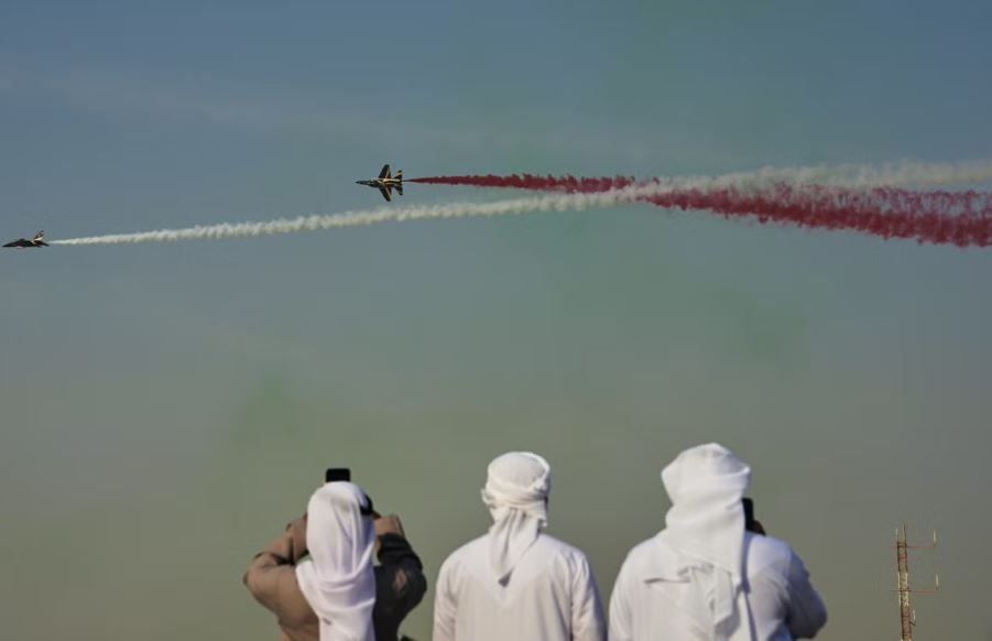 Rrëzohet në Dubai një aeroplan ushtarak i Indisë