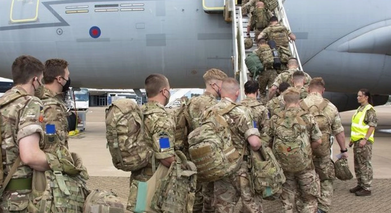 Britania pritet të dërgojë trupa për ruajtjen e paqes në Ukrainë?