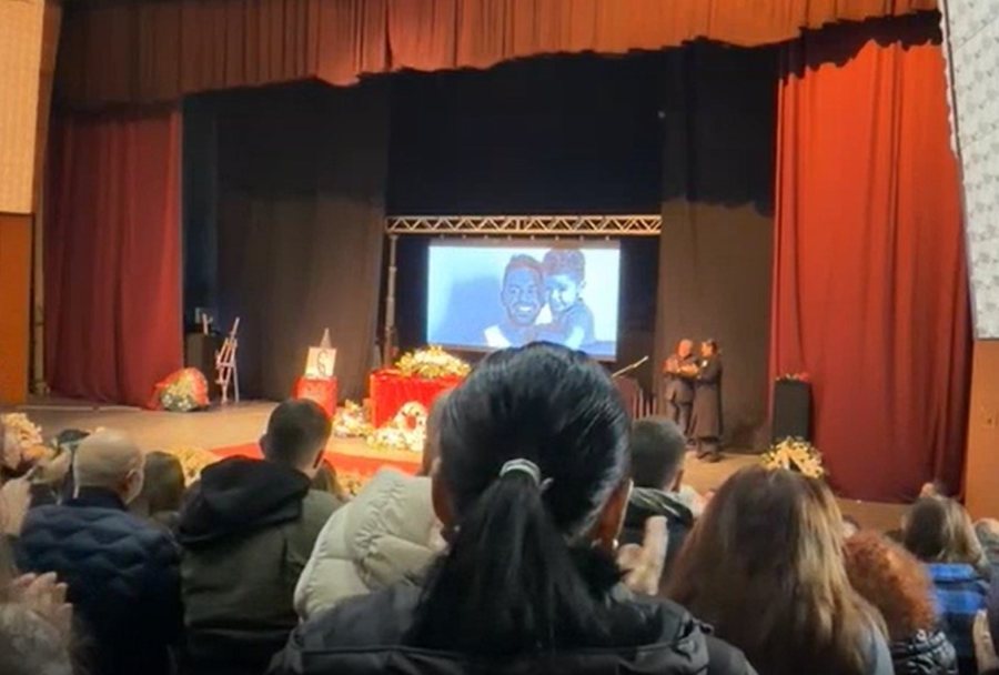 Jo vetëm Gaz Demi, ish-drejtori i Tiranës mori pjesë në homazhet për lamtumirën e fundit të Shpat Kasapit