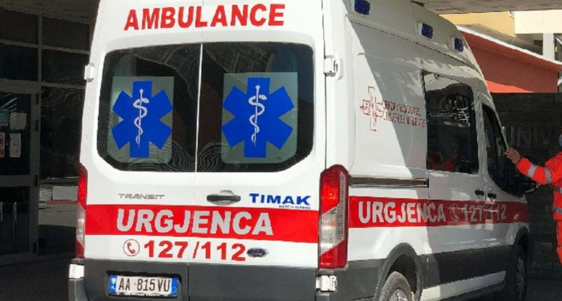 E rëndë në Shkodër, 2-vjeçarja bie aksidentalisht në një enë me ujë të nxehtë, përfundon në spital