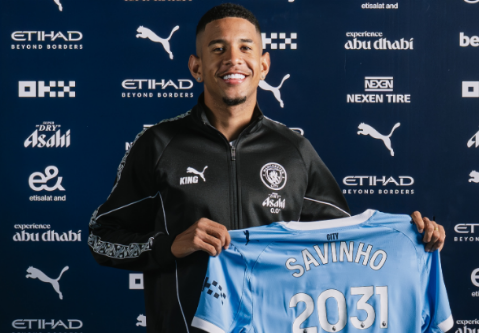 Manchester City e ”blindon” Savinhon me kontratën e re