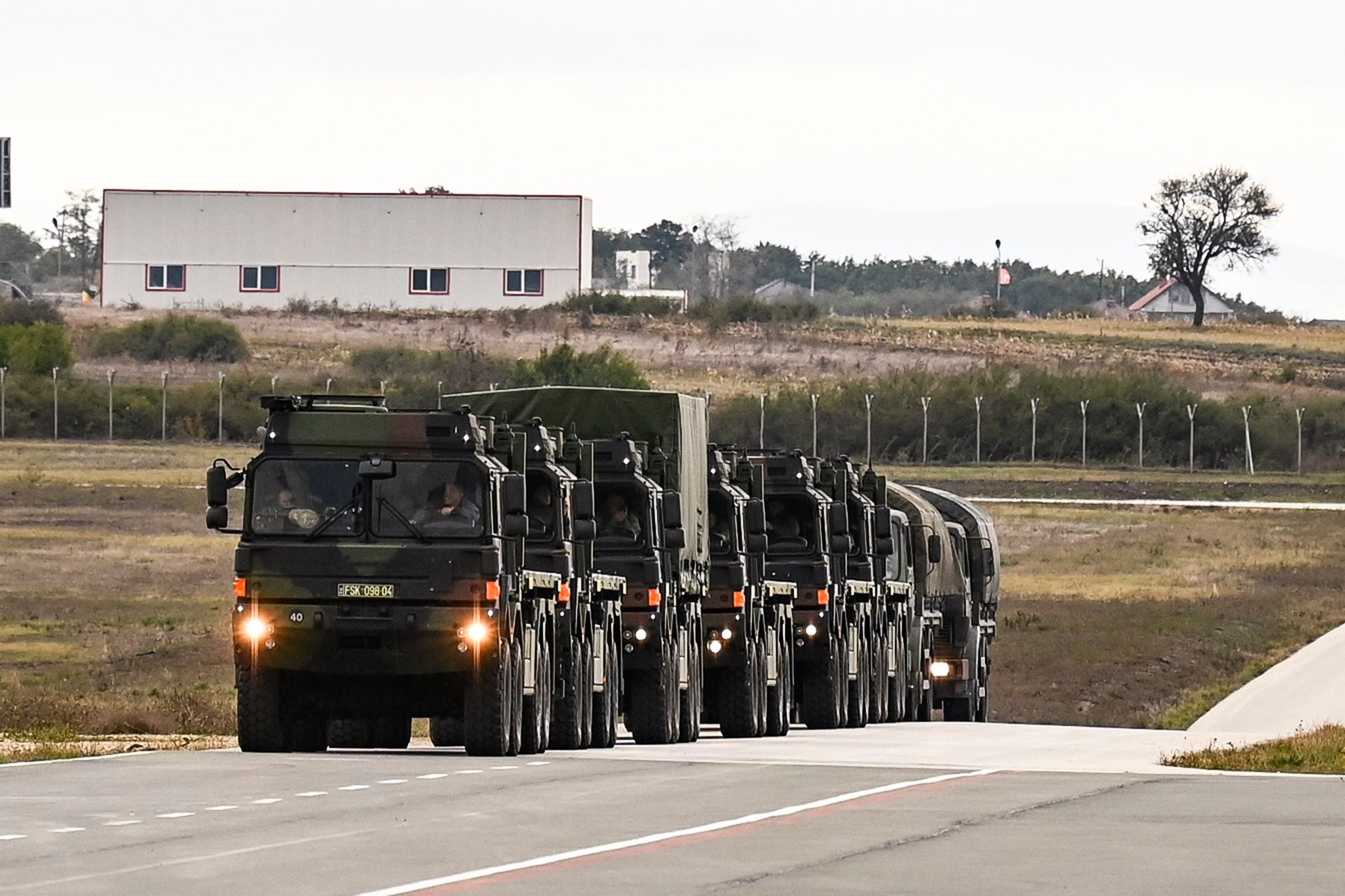 Kurti njofton për arritjen e dronëve kamikazë Skydagger në Kosovë