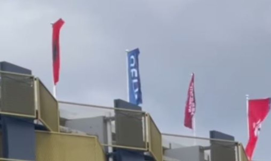 Mungoi dje në stadium, Flamuri shqiptar valëvitet sot në Serbi