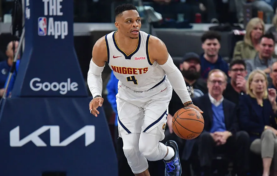 Ish-MVP dhe rekordmeni i NBA firmos për Sacramenton