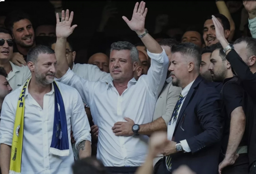 Presidenti i ri i Fenerbahçes sulmon Mourinhon