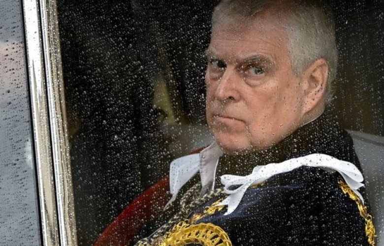 Princi Andrew heq dorë nga titujt mbretërorë pas akuzave të vazhdueshme