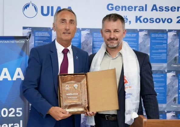 Krasniqi përgëzon Federatën në krye me Arianit Nikçin 