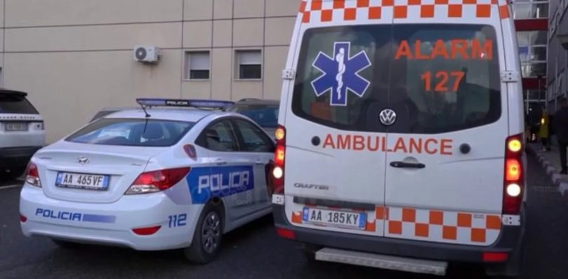 Sherr mes punonjësve të lokalit në Tiranë, një i plagosur rëndë