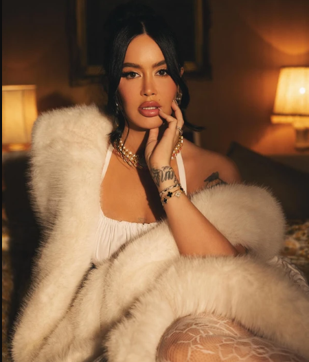 Dafina Zeqiri shkëlqen në setin më të fundit fotografik