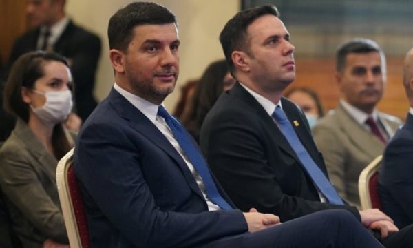 ‘Kryengritësit’ brenda PDK-së e LDK-së: Çfarë fati i pret pas zgjedhjeve?