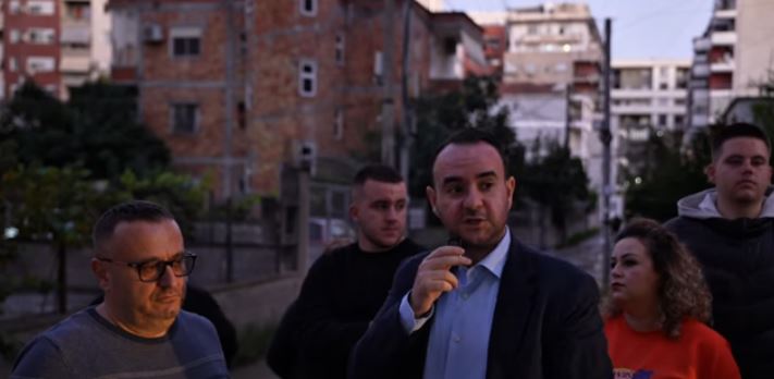 Balliu në mbështetje të banorëve të Njësisë 14: Në mes të Tiranës, si në Mesjetë, rrezikohet jeta e qytetarëve nga kabinat elektrike