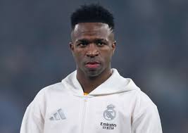 ​Pesë gjigantë evropianë po ndjekin me vëmendje situatën e Vinícius Júnior te Real Madridi