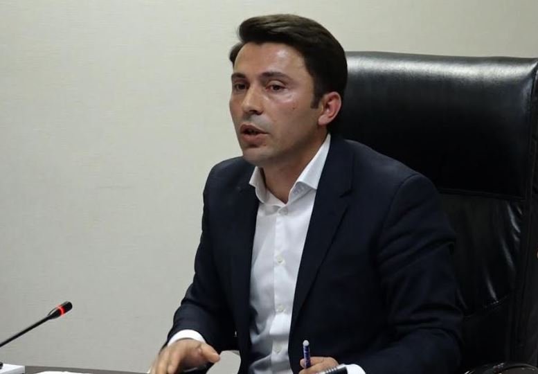 Rrustemi: Kurti 3 është çështje kohe, Abdixhiku i angazhuar që Kosova të mbetet pa qeveri