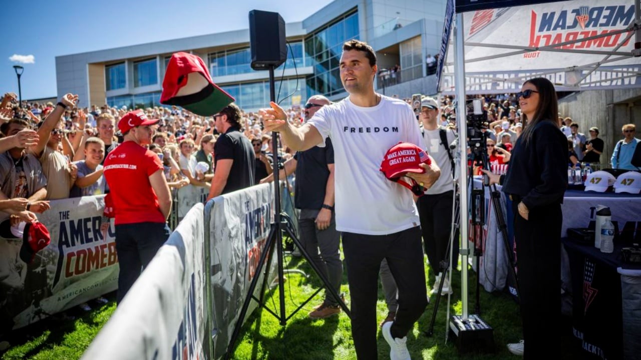 “A u qëllova nga një AR-15?”/ Postimi i frikshëm i Charlie Kirk bëhet realitet 11 vite më pas
