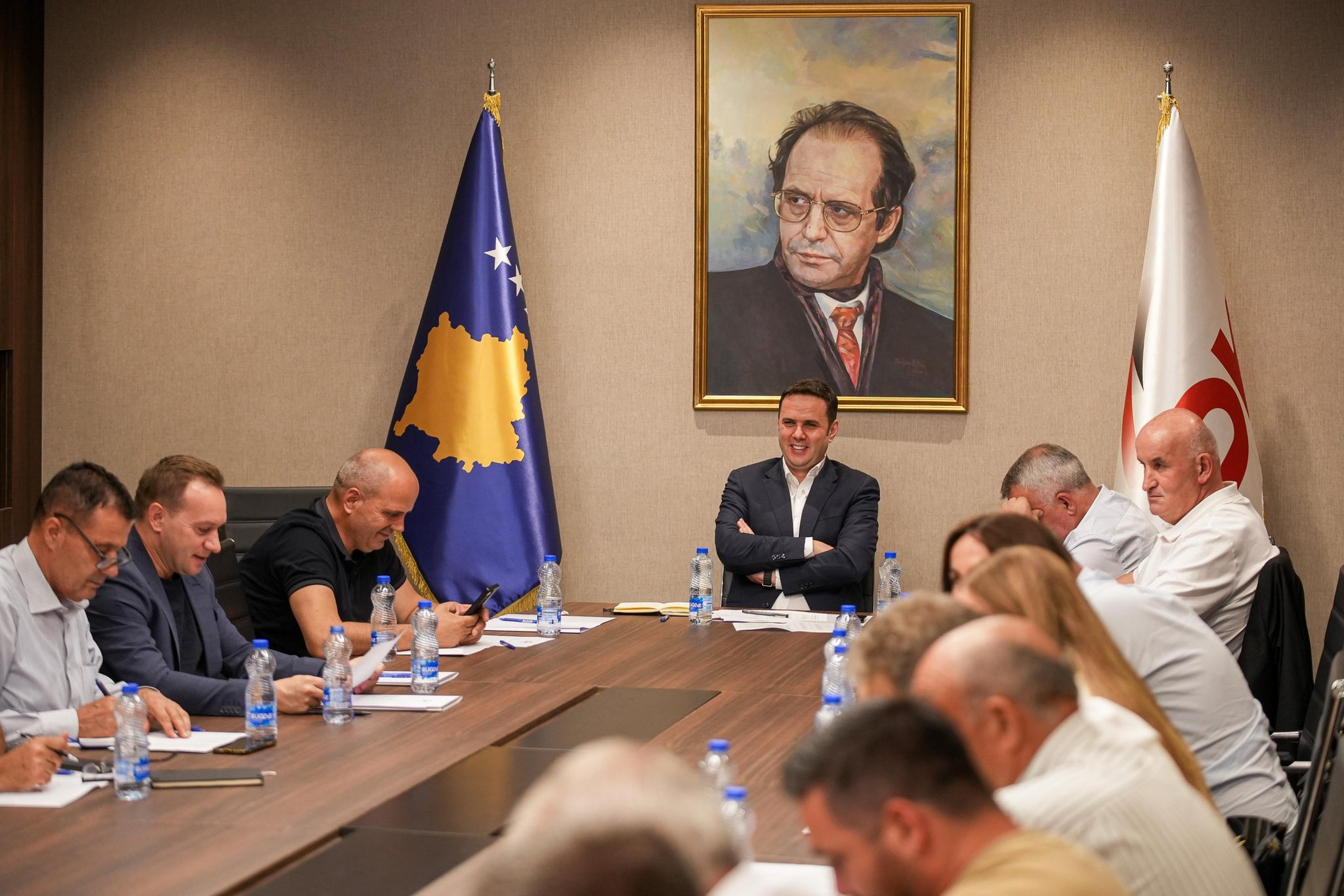 Mehmeti vjen me paralajmërim të fortë: LDK rrezikon pasoja serioze nëse braktis institucionet!