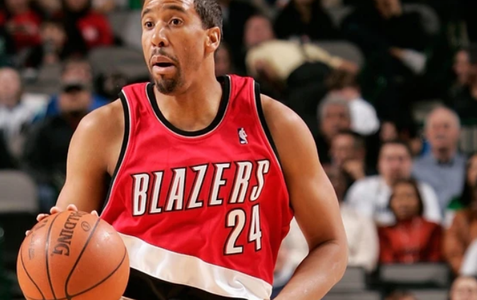 Ish-ylli i NBA humbi ndeshjen për shkak të një ‘mbidoze’ çokollate!