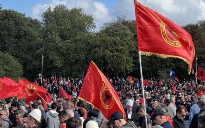 OVL-UÇK falënderon pjesëmarrësit në protestën në Hagë