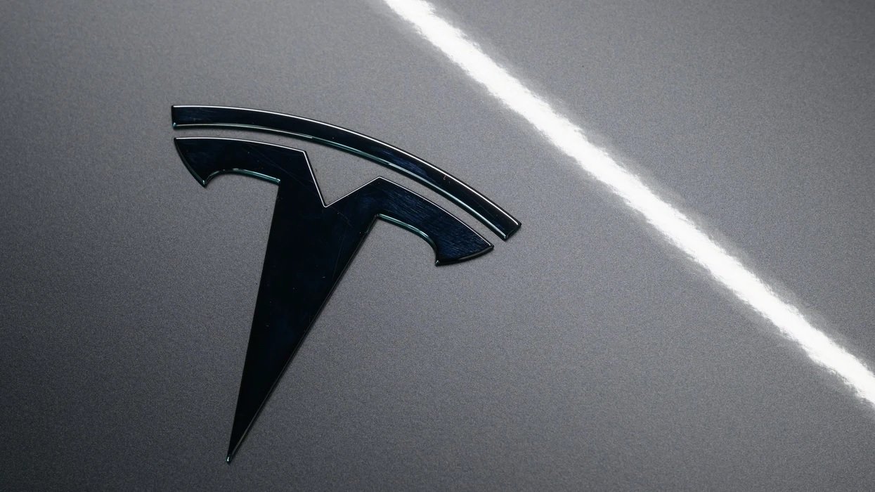 Shefi i fabrikës gjermane Tesla është optimist për të ardhmen