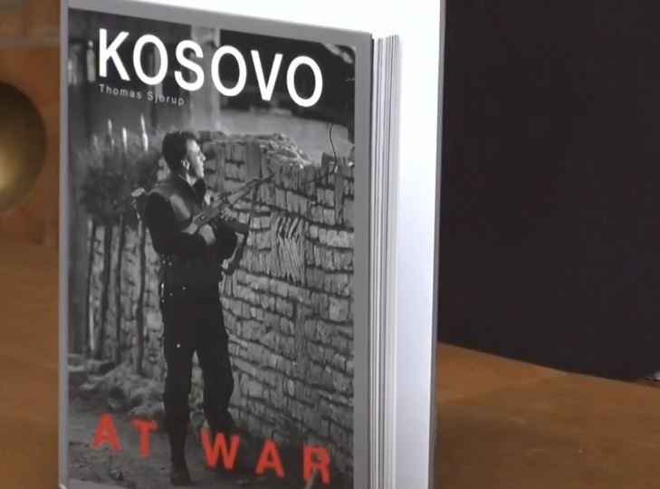 Promovohet libri ‘Kosovo at war’ 