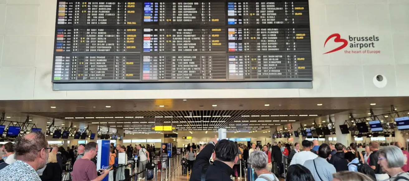 Sulmet kibernetike në aeroporte: Çfarë duhet të dini