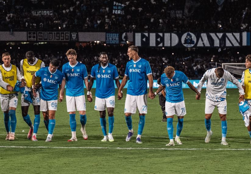 Napoli i Contes bindi edhe pa titullarët
