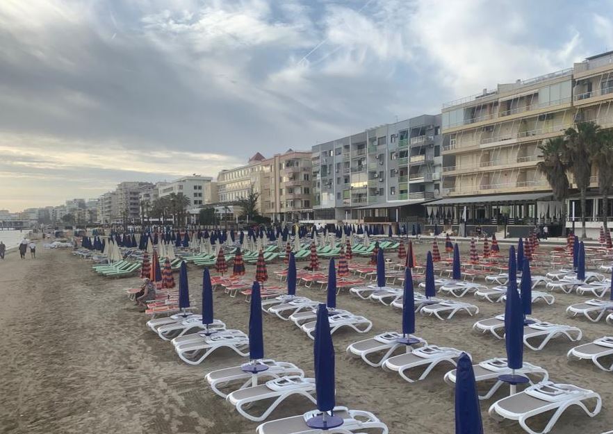 Vizitorët nga Kosova zgjedhin Durrësin për të pushuar në fundjavë