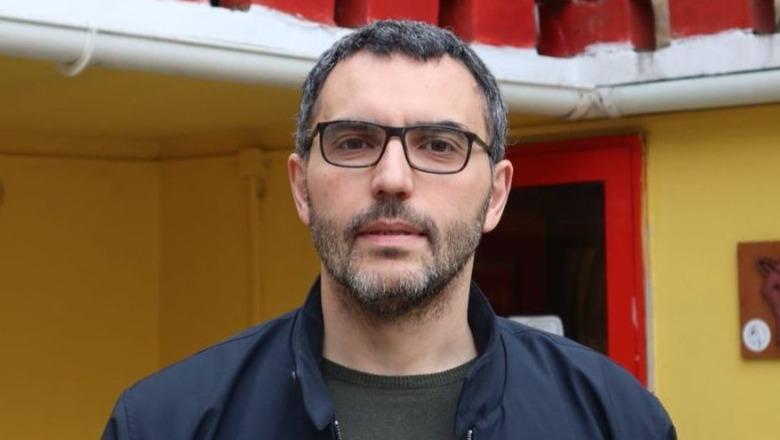 Mesazhet e fshehta në PS, Arlind Qori zbulon çfarë fshihet pas fotos së Spiropalit para diellit
