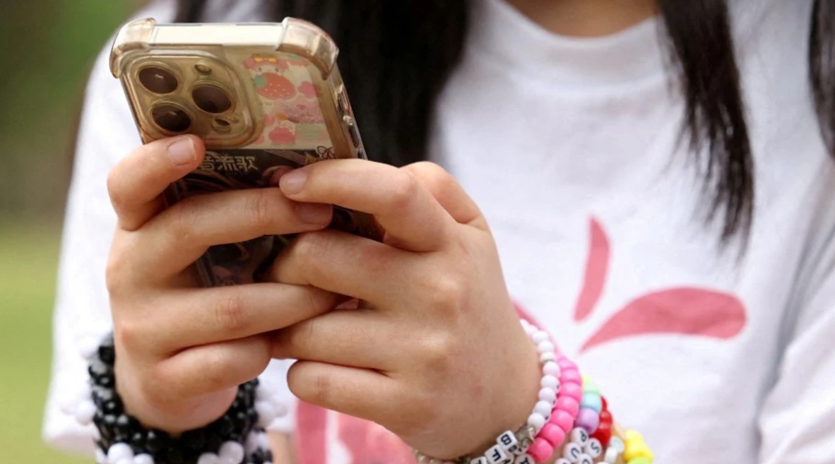 Meta, Tiktok dhe Google nën hetim për mosbindje të dyshuar ndaj ndalimit të mediave sociale në Australi