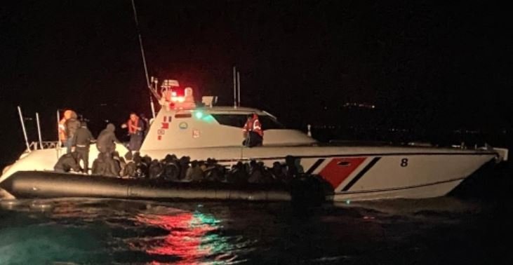 Tragjedi në Egje, fundoset një gomone – humbin jetën 18 emigrantë