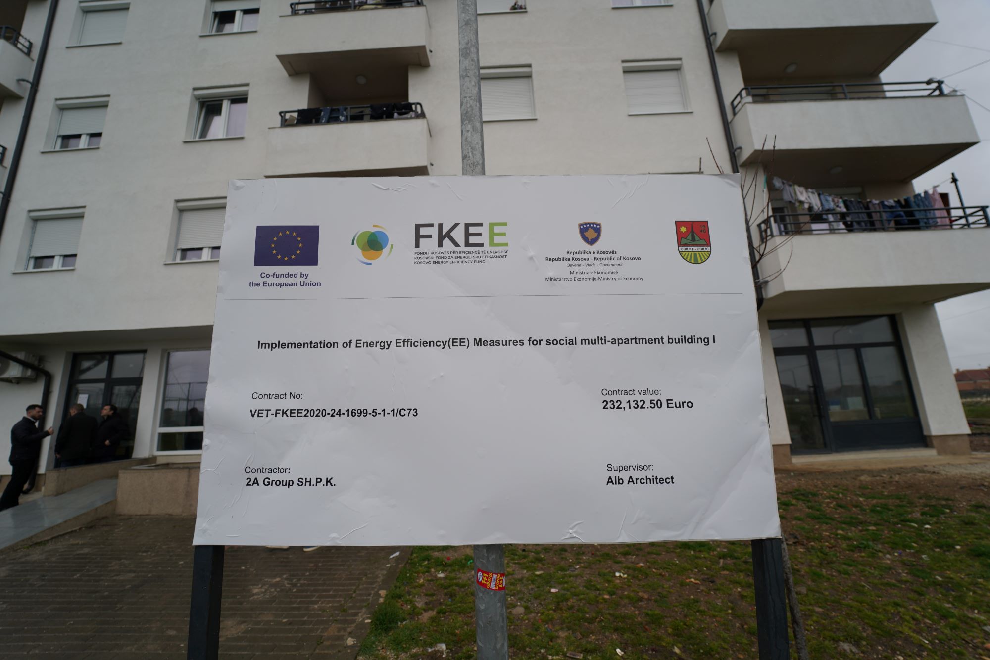 Përurohen investimet e efiçiencës në 4 ndërtesa sociale në Obiliq e Drenas