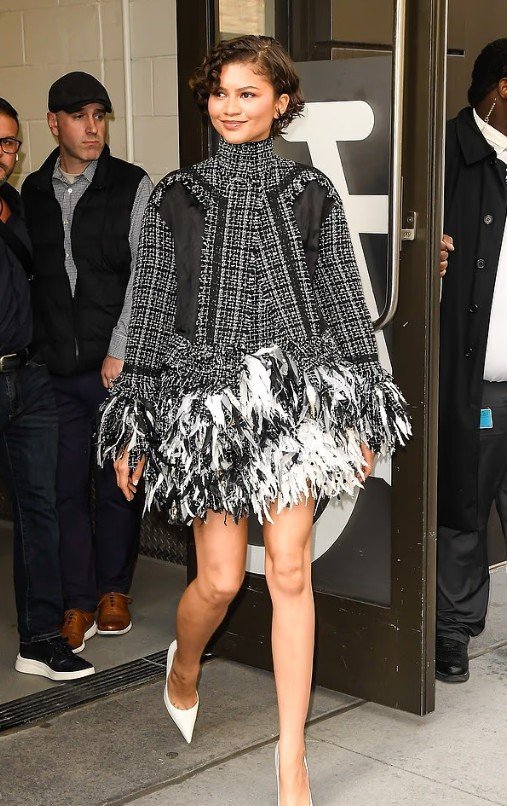 Zendaya surprizon fansat me një paraqitje të papritur, ndërsa “The Drama” trondit publikun me kthesë të errët