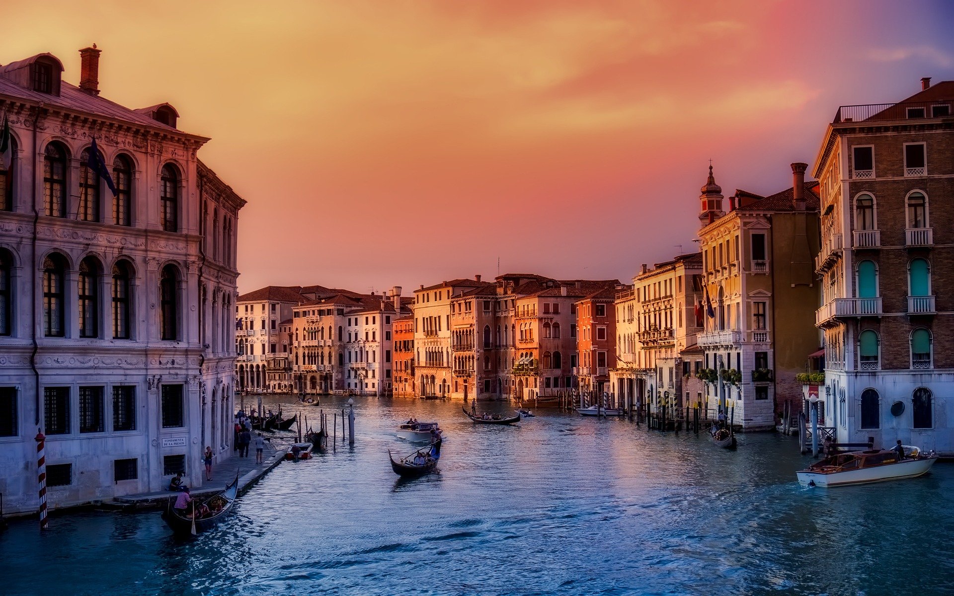 Pamje mbresëlënëse nga Venecia