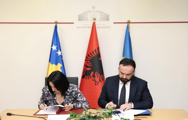 Pacolli dhe homologu shqiptar nënshkruajnë marrëveshje për Drinin