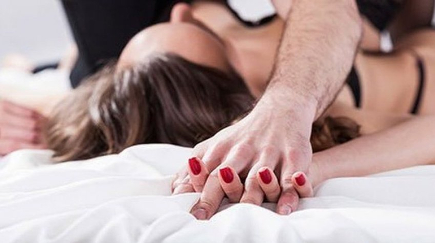 Rrëfimi i 25 vjeçares  Zbulova që partneri ruante foto intime të ish it dhe kuptova që ai  