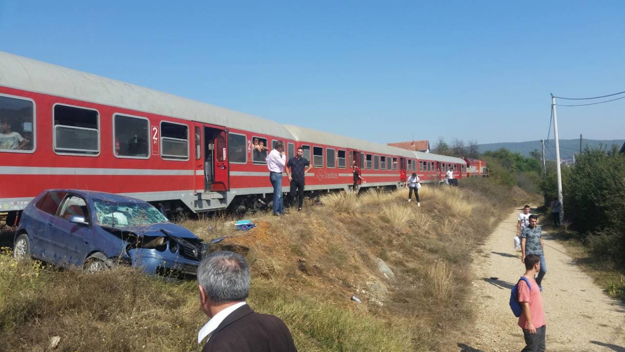 Aksident në Dobroshec: Treni godet një këmbësor 