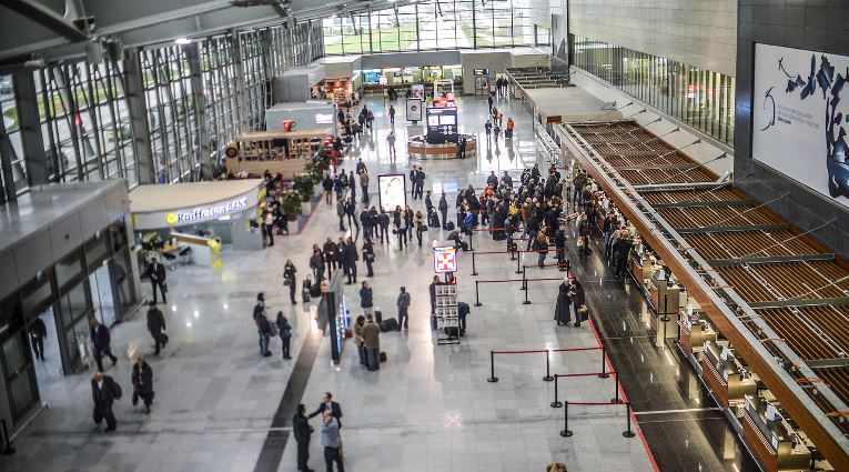Rritje e fluturimeve dhe udhëtarëve në aeroportin “Adem Jashari”