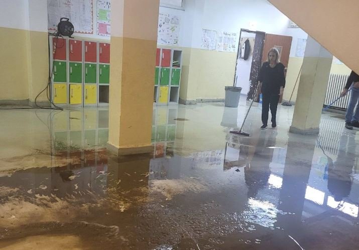 Komuna e Prishtinës ndan miliona për pastrimin dhe mirëmbajtjen e shkollave dhe çerdheve 