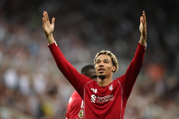 ​Luis Enrique flet për vështirësitë e Ekitike te PSG para përballjes me Liverpoolin