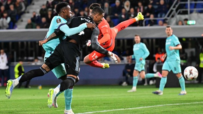 Aston Villa ‘thyen’ Bologna-n në Itali, fiton edhe Freiburg