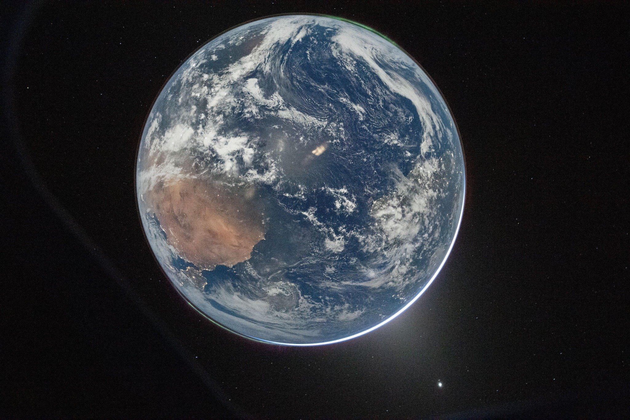 NASA: Artemis II drejt kthimit në shtëpi