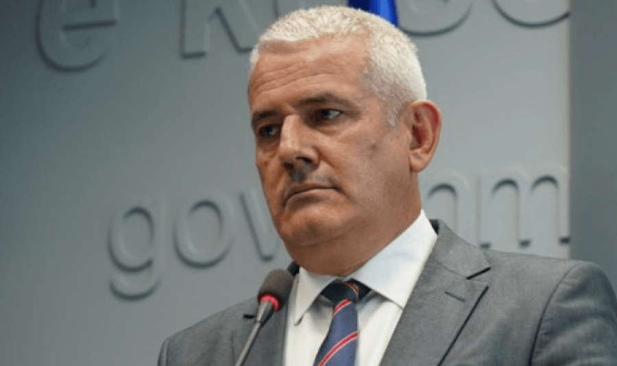 Ministri Sveçla del para gjykatës, thotë se nuk ndihet fajtor për gazin lotsjellës