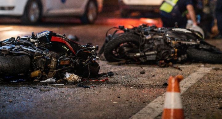 Një i vdekur dhe dy të lënduar rëndë në aksidentin mes dy motoçikletave në Livoç të Ulët të Gjilanit