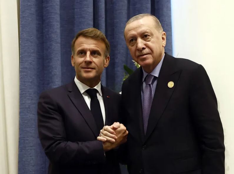 Telefonatë Macron-Erdogan, diskutime për Iranin, Ukrainën dhe armëpushimin në Lindjen e Mesme