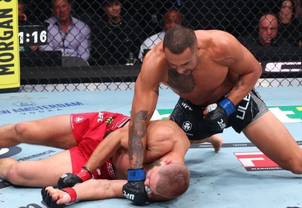  Ulberg merr titullin në peshën “light heavyweight”